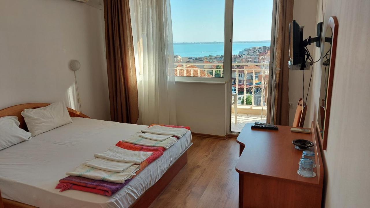 Guest House Rona - Free Parking And Sea View Sveti Vlas Exterior foto