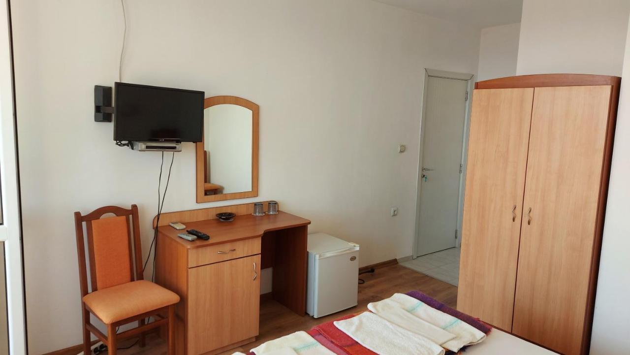 Guest House Rona - Free Parking And Sea View Sveti Vlas Exterior foto