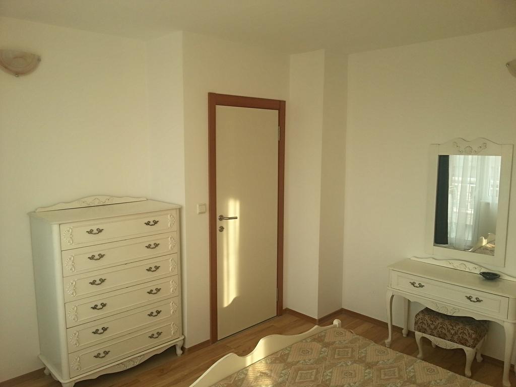 Guest House Rona - Free Parking And Sea View Sveti Vlas Exterior foto