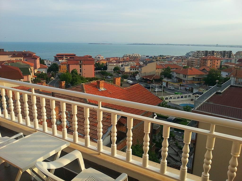 Guest House Rona - Free Parking And Sea View Sveti Vlas Exterior foto